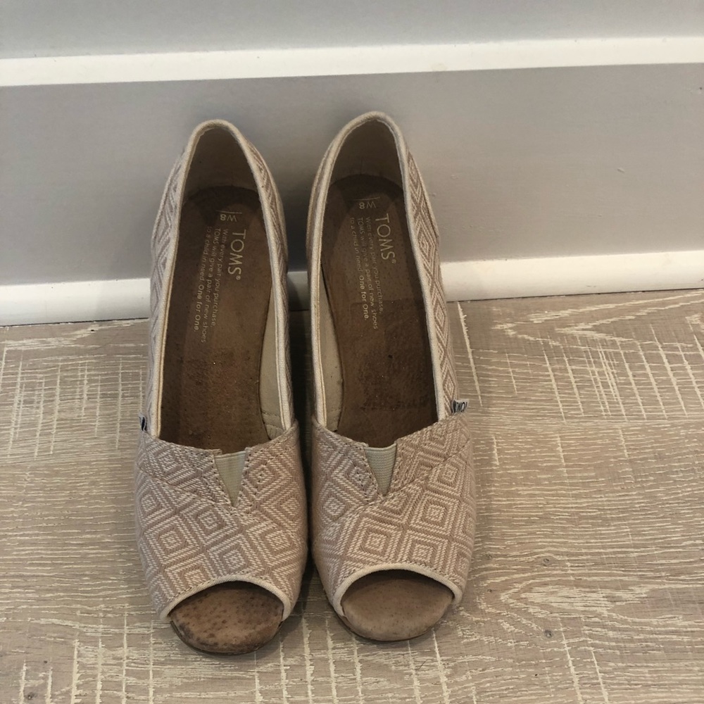 Toms peep toe wedges sz 8